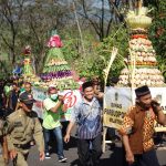 Besok Puncak Syawalan Bukit Sidoguro, 21 Gunungan Ketupat Siap Diperebutkan
