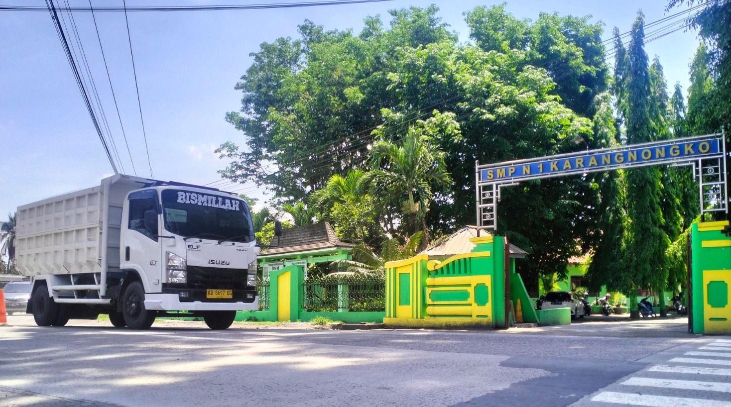 Pemkab Respon Keluhan Banyaknya Truk Galian C Nekat Beroperasi Saat Jam Sekolah