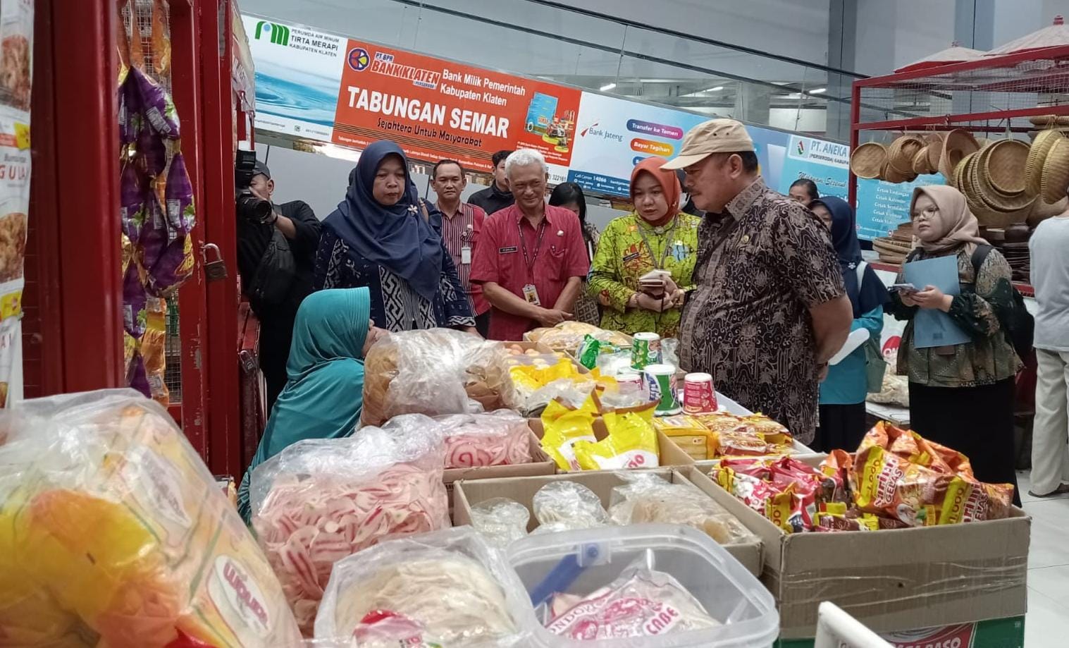 Pedagang Pasar Gedhe Klaten Jual MinyakKita Diatas HET, Tim Pemantau Akan Hubungi Penyalur