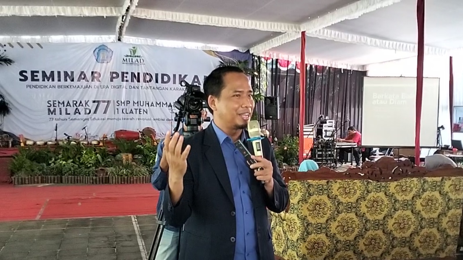 Seminar Edukasi Puncak Milad ke-77,  SMP Muhammadiyah 1 Klaten Hadirkan Trainer Motivator Nasional