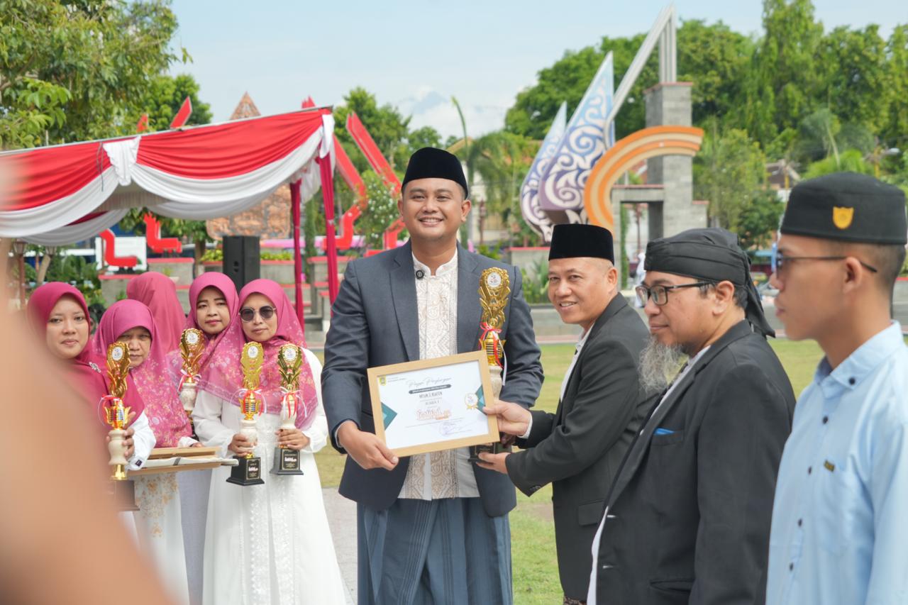 Peringatan HSN 2025, Bupati Klaten Tunjukkan Komitmen Pemkab Dalam Pengembangan Pesantren