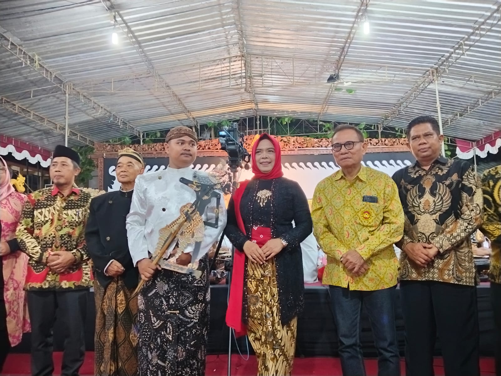 Keren, Pagelaran Wayang Kulit di Dies Natalis Unwidha Tampilkan Dalang dari Mahasiswa Sendiri