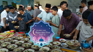 Syahdu, Usai Sholat Ied Jamaah Masjid Al-Iman Berhalal bi Halal dan Makan Soto Bareng