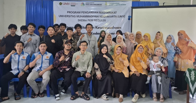 Makin Berdampak, UMY Berikan Pelatihan Literasi Digital dan Kewirausahaan Bagi Kader Nasyi’ah Ngawen