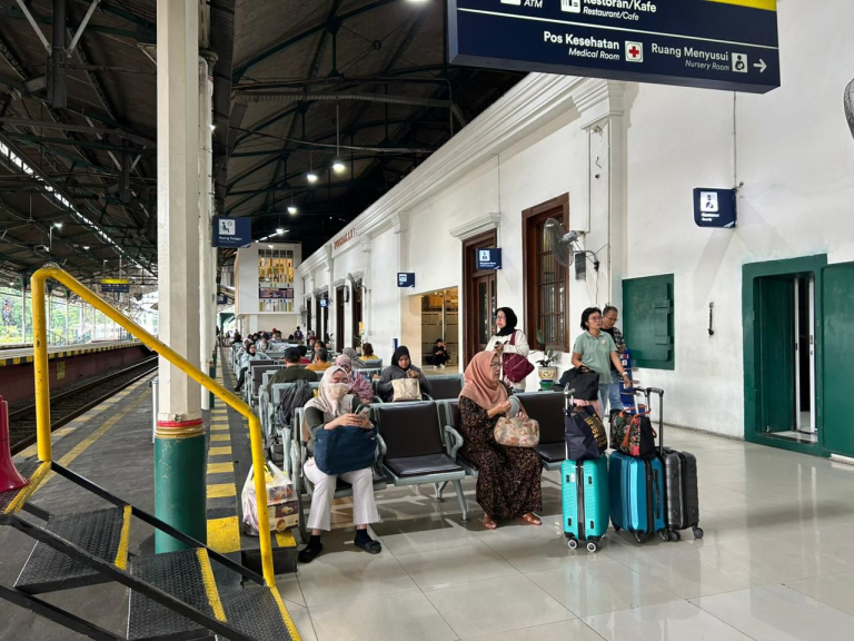 Usai Tragedi di Jalur KA Bekasi Timur, Sejumlah Jadwal Perjalanan KA Daop 6 Mulai On Time Hari Ini
