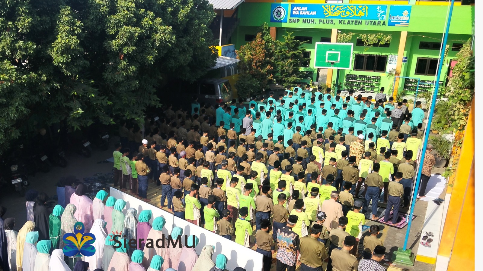 Ajarkan Siswa Peduli Lingkungan, Usai Sholat Istisqo PCM Klaten Utara Launching Program Sedekah Sampah